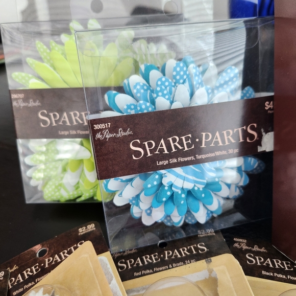 Silk Flower Crafts Kits - Picture 3 of 6